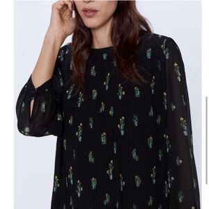 Zara Pleated Cactus Flower Printed Dress Small